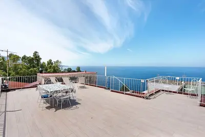 Image de Appartement « Blue Room » avec vue sur mer, Wi-Fi et climatisation