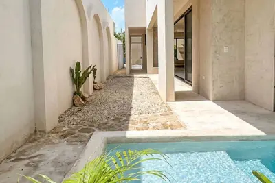Image de Jungle Villa + Private Studio w/ Rooftop Access | 2br + Studio | Sleeps 6