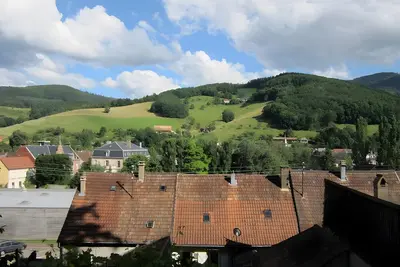 Image de Gîte « Maison au Val d'Argent » avec vue sur la montagne, terrasse privée et Wi-Fi
