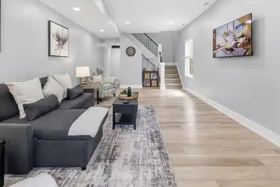 Image de All New 3 Story House near Downtown Indy