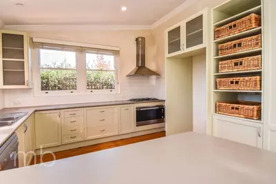 Image de Heritage Charmer | Roomy and cosy | Central Orange