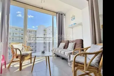 Image de Appartement · Roses · ★Nouveau · Studio · 2 lits · 1 salle de bain