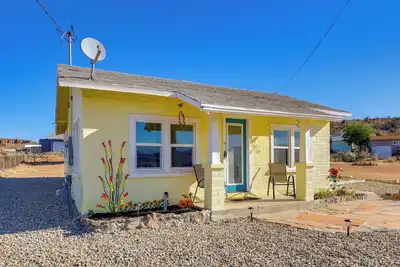 Image de Route 66 Roadtripper Retreat w/ Private Backyard