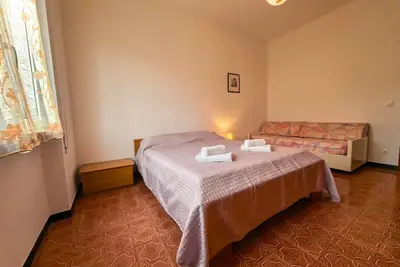 Image de Appartement 'Isonzo Holiday Home - 2 Chambres' avec Vue Montagne, Wi-Fi et Climatisation