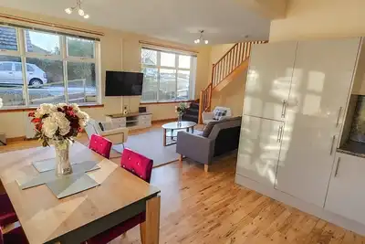 Image de Family friendly 7-Guest Getaway: 2 Baths, Outdoor Bbq & Easy Parking