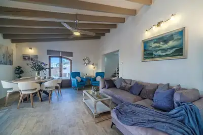 Image de Maison de vacances 'Jávea - À Deux Pas de la Mer' avec terrasse privée, Wi-Fi et climatisation
