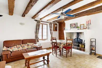 Image de Gîte La Salamandre : terrasse privée, jardin, climatisation, vue Cher, 2 chambres