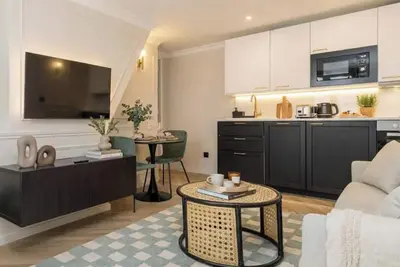 Image de PoeticStay - Opera - Suite Lamartine