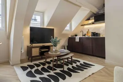 Image de PoeticStay - Opera - Suite Valery