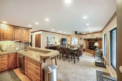 Image de Pool, Hot Tub, Complimentary Shuttle to Slopes, Great location!