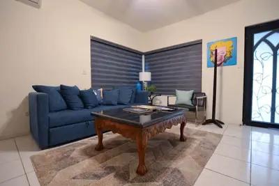 Image de ¡Linda Casa! - Zona médica - 6 camas - Agua 24/7