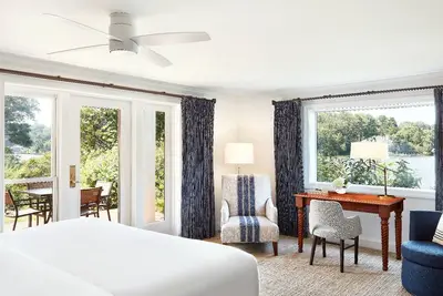 Image de Room w/ King Bed, Patio + Free Parking, Seasonal Pool, Courtyard & Marina