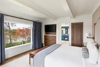 Image de Enjoy Calm Waters & Quiet Mornings | Balcony Suite w/ Seasonal Pool Access