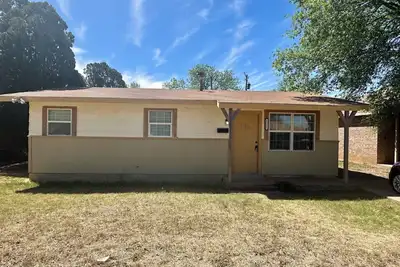 Image de 3-bed cottage in Central Lubbock l 8 mins to Ttu and medical district