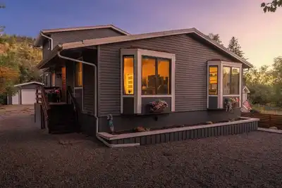 Luxury Durango Retreat - Hot Tub, Views!