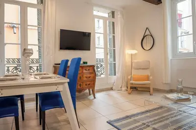 Image de Rue des Arts – Escapade stylée & animaux ok