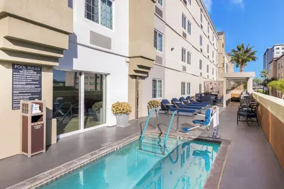 Image de Accommodates 2 Studios w/ Double Beds | Full Kitchen | Near Disneyland Resort