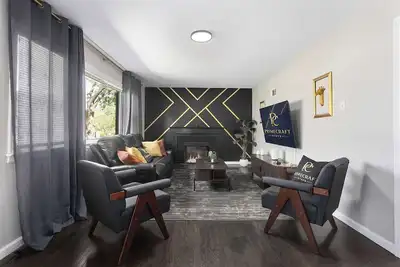 Image de 4br | Sleeps 8 | Deck | Near Kc World Cup Stadium