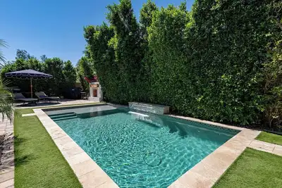Image de Poolside Oasis in Surprise Az 4br Sleeps 12 Family-Friendly