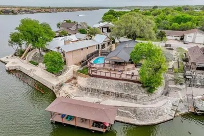 Image de Lakefront Retreat w Pool Dock & Sunset Views!