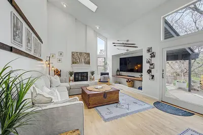 Image de Casa Pine & Oak - 2bd+Den/3ba, Centennial, Co