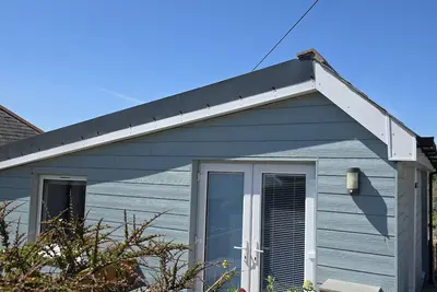 Image de Downside Annexe, 1 bedroom and private parking near beach