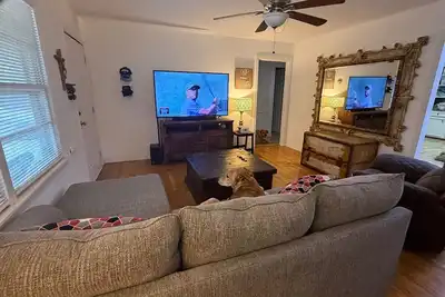 Image de Casa Toro Tech! Work & Woof close to Texas Tech!