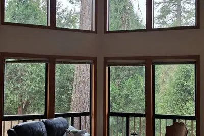 Image de Cedar Bend: Hilltop Secluded Retreat near Yosemite, Bass Lake & National Forest