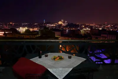 Image de La tour de Galata à portée de main : balcons privés
