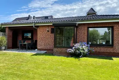 Image de Lerchenweg Bungalow - Cozy 3-room app. for 3-4 pers. with terrace, car
