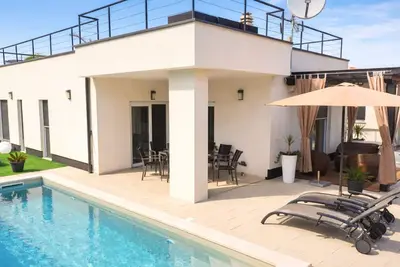 Image de Villa Palma-Peroj by Villas Guide