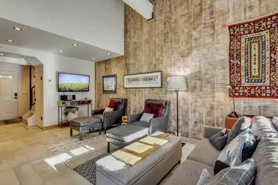 Image de Walk to Main St & Slopes: Ketchum Condo w/ Hot Tub