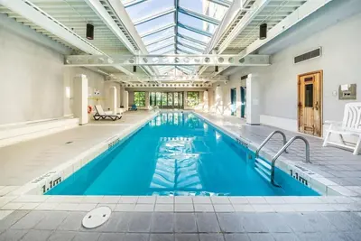 Image de The City Experience, Walk to Gastown and Transit