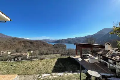 Image de Casale Nelli - Window on the Lake