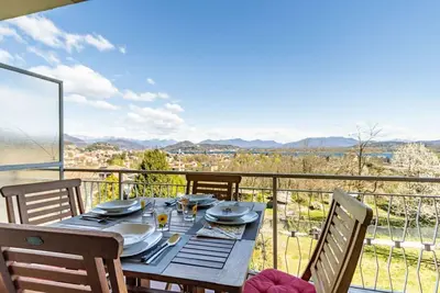 Image de Pasadena House -Arona- Terrace with lake view - Ac