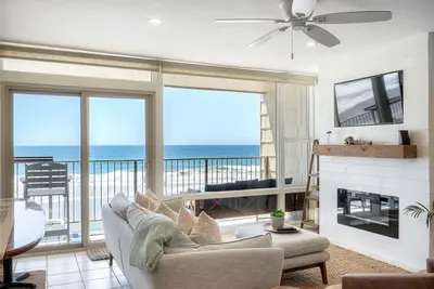 Image de Oceanfront 2br | Private Patio | Steps to Beach