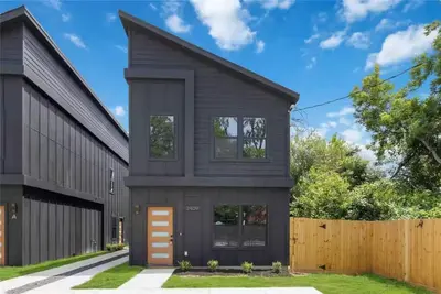 Image de Brand-New 3br Executive Home + Office Furnished