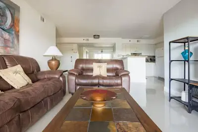 Image de Amazing 2-bedroom apartment with Ac in vibrant Miami