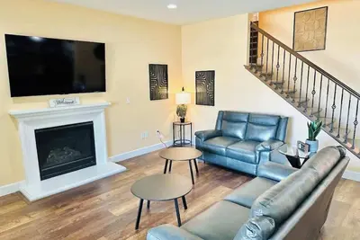 Image de 5 Bedrooms | 3-car garage | Sleeps 21