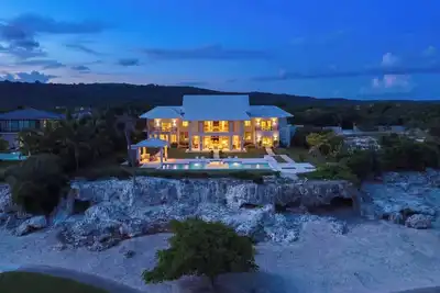 Image de Luxury Villa On a Cliff: Ocean Views, Full Butler/Chef Service, Up to 15 guests