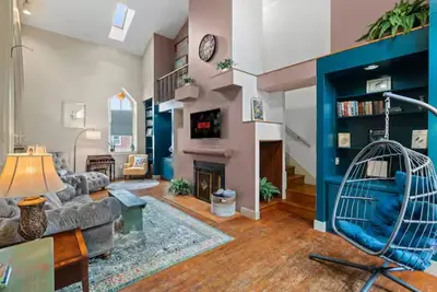 Image de Peaceful 2-Bed Old Church Condo in Marietta — Serene Stay