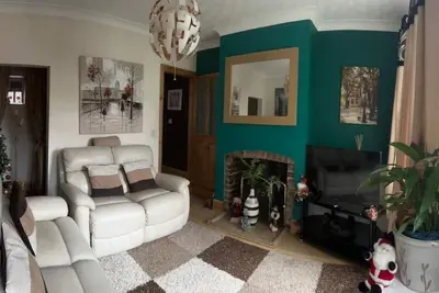 Image de House - Sleeps 4 - Garden - on street parking