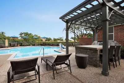 Image de Addison Suites Hotel w/Breakfast, Pool & Gym