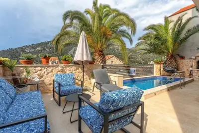 Image de Appartement d'une chambre avec la terrasse Hvar (A-25388-a)