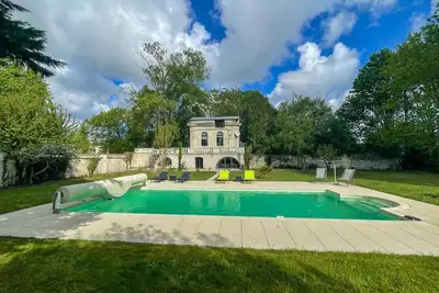 Image de Gîte ravissant avec piscine - proche Loire
