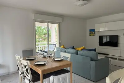 Image de Appartement avec terrasse entre centre et océan - 5 pers.