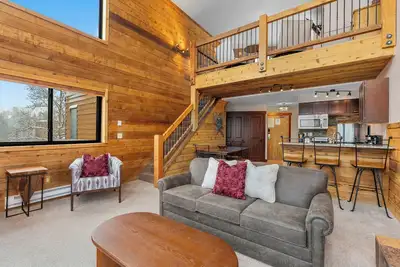 Image de Lake-View Condo - 5 Min Drive to Keystone Ski Village
