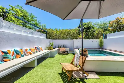 Image de Villa avec piscine privée 🌴 proche mer & Montpellier