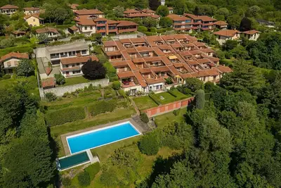 Image de Lake and Pool by Interhome