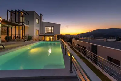 Image de Luxury Five Bedroom Villa With Pool